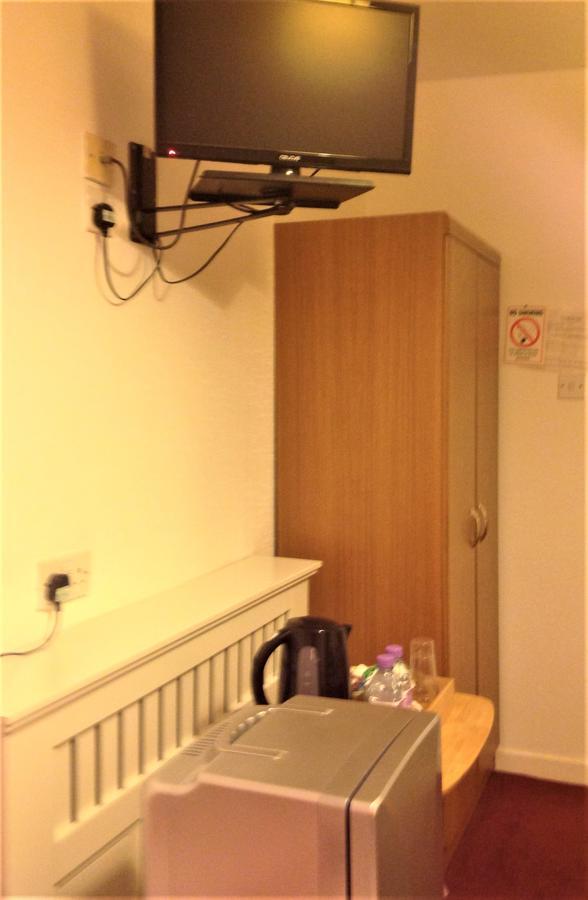 Antrim Guest House Aberdeen Room photo